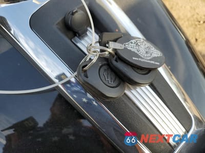 Zdjęcie 8 z 9 samochodu: 2013 HARLEY-DAVIDSON FLHTCUTG TRI GLIDE ULTRA CLASSIC VIN:1HD1MAM11DB851430 - miniatura