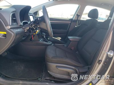 Zdjęcie 7 z 12 samochodu: 2018 HYUNDAI ELANTRA SEL VIN:5NPD84LF1JH393125 - miniatura