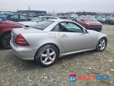 Trzecie zdjęcie samochodu z tyłu: 2001 MERCEDES-BENZ SLK 320 VIN:WDBKK65F91F195046 - miniatura