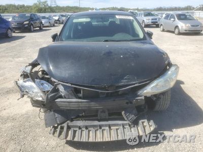 Piąte zdjęcie samochodu w środku: 2014 NISSAN SENTRA S VIN:1N4AB7AP0EN851511 - miniatura