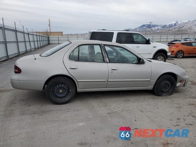 Trzecie zdjęcie samochodu z tyłu: 1995 NISSAN ALTIMA XE VIN:1N4BU31D5SC184567 - miniatura