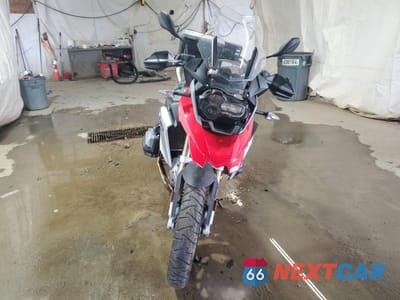 Drugie zdjęcie samochodu z przodu: 2014 BMW R1200 GS VIN:WB10A1105EZ186720 - miniatura
