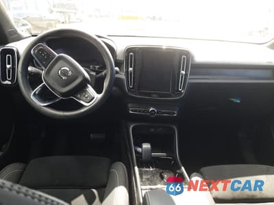 Zdjęcie 8 z 13 samochodu: 2023 VOLVO C40 RECHARGE ULTIMATE VIN:YV4ED3GM1P2056979 - miniatura