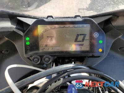 Zdjęcie 7 z 10 samochodu: 2023 YAMAHA YZFR3 A VIN:MH3RH18Y5PK011799 - miniatura