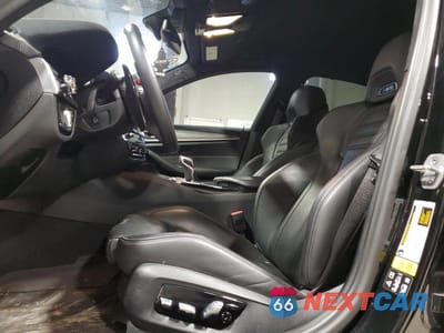 Zdjęcie 7 z 12 samochodu: 2023 BMW M5 VIN:WBS83CH09PCN24832 - miniatura