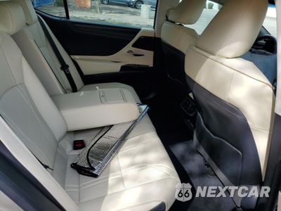 Zdjęcie 10 z 12 samochodu: 2022 LEXUS ES 300H BASE VIN:58AEA1C17NU021512 - miniatura