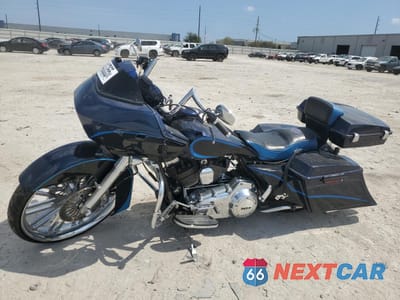 Trzecie zdjęcie samochodu z tyłu: 2013 HARLEY-DAVIDSON FLTRX ROAD GLIDE CUSTOM VIN:1HD1KHM1XDB646039 - miniatura