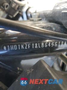 Zdjęcie 9 z 10 samochodu: 2020 HARLEY-DAVIDSON FLTRK VIN:1HD1KZF18LB645618 - miniatura