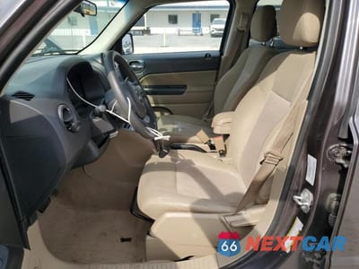Zdjęcie 7 z 13 samochodu: 2015 JEEP PATRIOT SPORT VIN:1C4NJPBA1FD399570 - miniatura