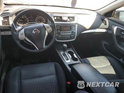 Zdjęcie 8 z 12 samochodu: 2017 NISSAN ALTIMA 2.5 VIN:1N4AL3AP2HC256620 - miniatura