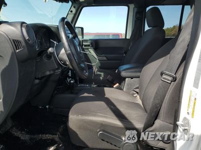 Zdjęcie 7 z 15 samochodu: 2016 JEEP WRANGLER UNLIMITED SPORT VIN:1C4BJWDG7GL268939 - miniatura