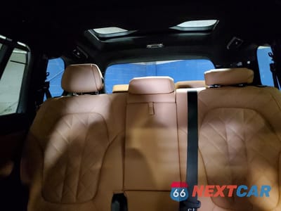 Zdjęcie 10 z 17 samochodu: 2025 BMW X7 XDRIVE40I VIN:5UX23EM05S9X70103 - miniatura