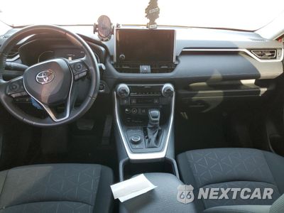 Zdjęcie 8 z 13 samochodu: 2024 TOYOTA RAV4 XLE VIN:JTMRWRFV5RD267346 - miniatura
