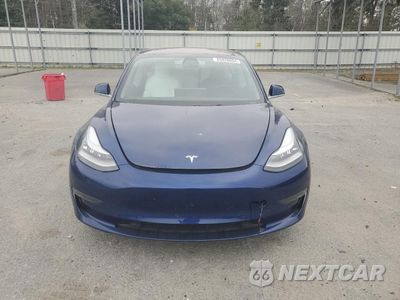 Piąte zdjęcie samochodu w środku: 2018 TESLA MODEL 3 VIN:5YJ3E1EA8JF052033 - miniatura
