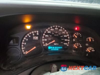 Zdjęcie 9 z 13 samochodu: 2002 CHEVROLET SUBURBAN K1500 VIN:1GNFK16Z62J185806 - miniatura