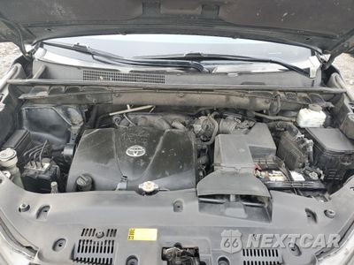 Zdjęcie 12 z 14 samochodu: 2019 TOYOTA HIGHLANDER SE VIN:5TDJZRFH7KS577863 - miniatura