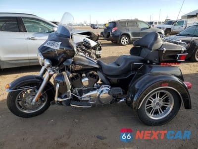 Trzecie zdjęcie samochodu z tyłu: 2013 HARLEY-DAVIDSON FLHTCUTG TRI GLIDE ULTRA CLASSIC VIN:1HD1MAM11DB851430 - miniatura