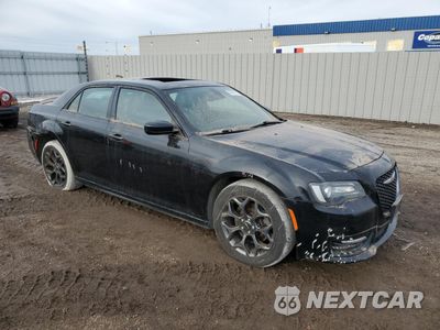 Czwarte zdjęcie samochodu z boku: 2018 CHRYSLER 300 S VIN:2C3CCAGG3JH149517 - miniatura