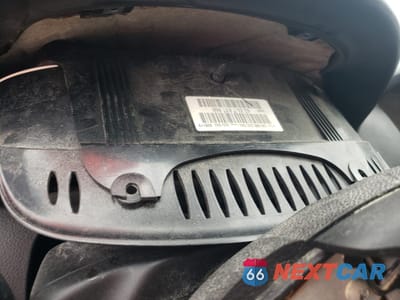 Zdjęcie 9 z 13 samochodu: 2006 BMW M6 VIN:WBSEH93446B797635 - miniatura