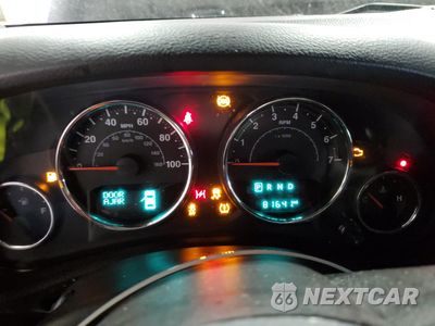 Zdjęcie 9 z 15 samochodu: 2016 JEEP WRANGLER UNLIMITED SPORT VIN:1C4BJWDG3GL305355 - miniatura