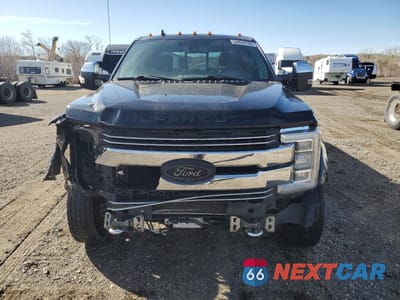 Piąte zdjęcie samochodu w środku: 2018 FORD F450 SUPER DUTY VIN:1FT9W4DT1JED24368 - miniatura