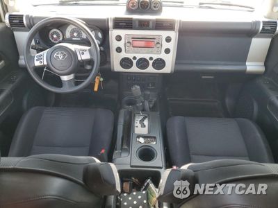Zdjęcie 8 z 15 samochodu: 2012 TOYOTA FJ CRUISER VIN:JTEBU4BF8CK147645 - miniatura
