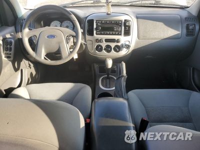 Zdjęcie 8 z 15 samochodu: 2007 FORD ESCAPE XLT VIN:1FMYU93137KA61840 - miniatura