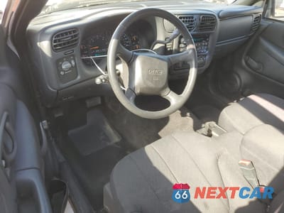 Zdjęcie 8 z 13 samochodu: 2003 GMC SONOMA VIN:1GTCS19X938173776 - miniatura