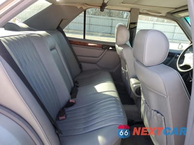 Zdjęcie 10 z 12 samochodu: 1995 MERCEDES-BENZ E 300D VIN:WDBEB31E5SC149970 - miniatura