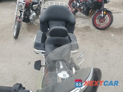 Piąte zdjęcie samochodu w środku: 2010 HARLEY-DAVIDSON FLHTK VIN:1HD1KEM1XAB630448 - miniatura