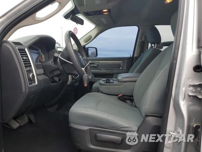 Zdjęcie 7 z 13 samochodu: 2018 RAM 1500 SLT VIN:1C6RR6GG0JS105329 - miniatura