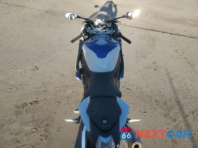 Zdjęcie 6 z 12 samochodu: 2019 BMW S 1000 RR VIN:WB10D6004KZ711770 - miniatura