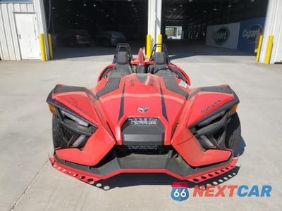 Drugie zdjęcie samochodu z przodu: 2021 POLARIS SLINGSHOT VIN:57FAAPGD5M8142314 - miniatura