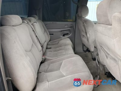 Zdjęcie 11 z 13 samochodu: 2005 GMC YUKON XL C1500 VIN:1GKEC16Z55J158395 - miniatura