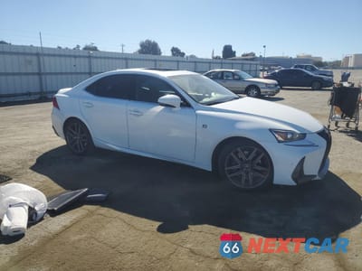 Czwarte zdjęcie samochodu z boku: 2019 LEXUS IS 300 VIN:JTHBA1D26K5092808 - miniatura
