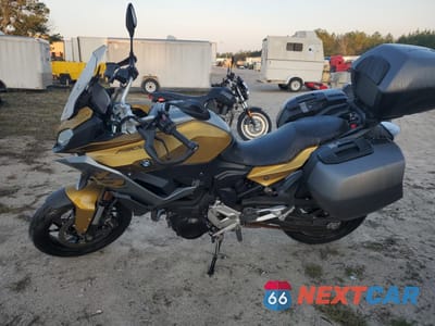 Trzecie zdjęcie samochodu z tyłu: 2020 BMW F 900 XR VIN:WB10K2301LZ779939 - miniatura