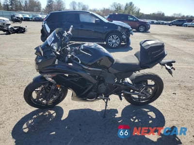 Trzecie zdjęcie samochodu z tyłu: 2012 KAWASAKI EX650 EC VIN:JKAEXEE18CDA05280 - miniatura