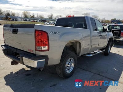 Trzecie zdjęcie samochodu z tyłu: 2008 GMC SIERRA K2500 HEAVY DUTY VIN:1GTHK29K48E138099 - miniatura