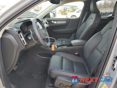 Zdjęcie 7 z 16 samochodu: 2024 VOLVO XC40 PLUS VIN:YV4L12ULXR2353743 - miniatura