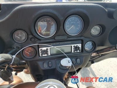 Zdjęcie 7 z 10 samochodu: 2008 HARLEY-DAVIDSON FLHTCUI 105TH ANNIVERSARY EDITION VIN:1HD1FC4458Y604687 - miniatura