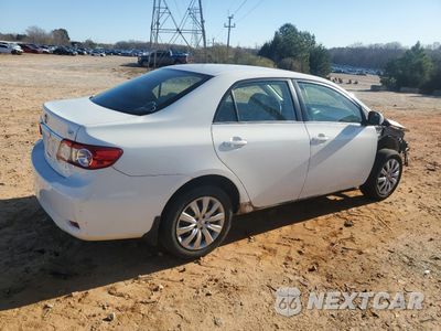 Trzecie zdjęcie samochodu z tyłu: 2013 TOYOTA COROLLA BASE VIN:2T1BU4EE7DC004602 - miniatura