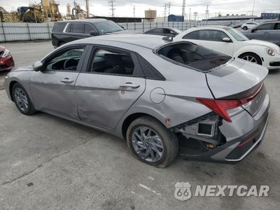 Drugie zdjęcie samochodu z przodu: 2024 HYUNDAI ELANTRA BLUE VIN:KMHLM4DJ2RU117981 - miniatura