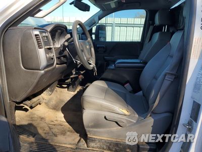 Zdjęcie 7 z 12 samochodu: 2016 CHEVROLET SILVERADO C3500 VIN:1GB3CYCG8GZ142215 - miniatura