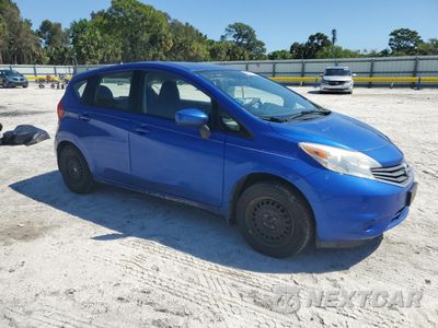 Czwarte zdjęcie samochodu z boku: 2015 NISSAN VERSA NOTE S VIN:3N1CE2CP6FL445232 - miniatura