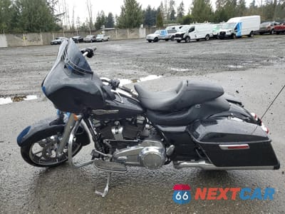Trzecie zdjęcie samochodu z tyłu: 2021 HARLEY-DAVIDSON FLHX VIN:1HD1KBC1XMB605084 - miniatura