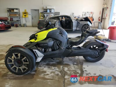 Trzecie zdjęcie samochodu z tyłu: 2021 CAN-AM RYKER RALLY EDITION VIN:3JB2GEG2XMJ003195 - miniatura