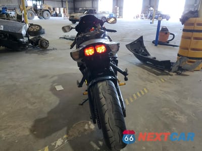 Czwarte zdjęcie samochodu z boku: 2022 SUZUKI GSX-R750 VIN:JS1GR7MA0N7100043 - miniatura