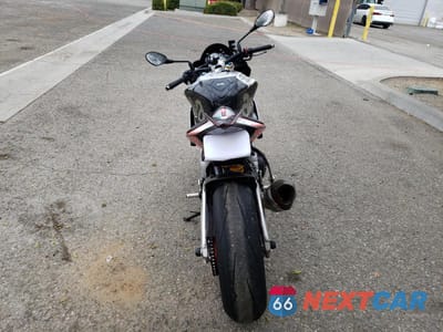 Czwarte zdjęcie samochodu z boku: 2016 APRILIA TUONO V4 1100 ABS VIN:ZD4TYUA07GS000107 - miniatura