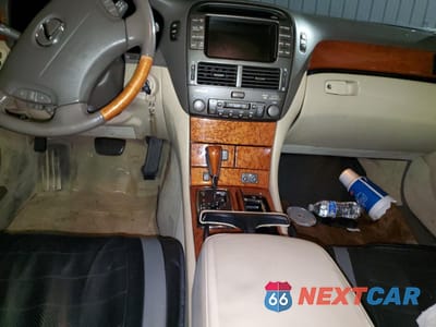 Zdjęcie 8 z 12 samochodu: 2005 LEXUS LS 430 VIN:JTHBN36F855021503 - miniatura