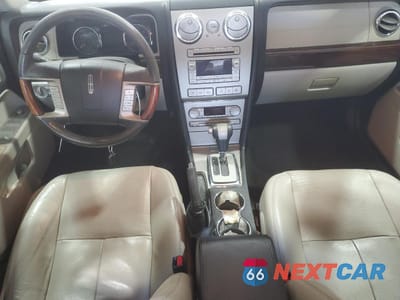 Zdjęcie 8 z 14 samochodu: 2008 LINCOLN MKZ VIN:3LNHM26T18R636955 - miniatura